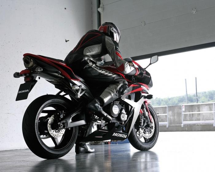 Honda CBR 125 R - en stark och snygg liten sak