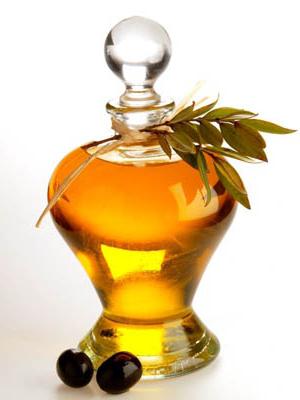 Från massan är olivolja en värdefull och näringsrik produkt.