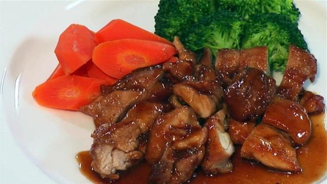 Läcker och doftande kyckling i Teriyaki sås: recept