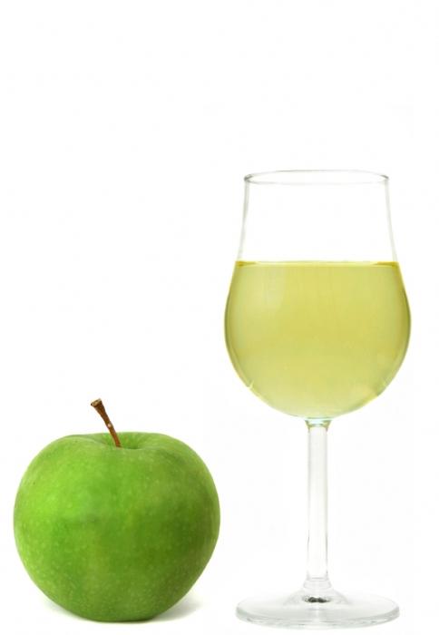 Läckra vin från äpplen. Recept för hemanvändning