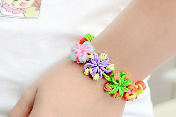 Originalarmband av gummiband: 