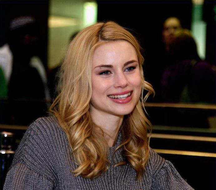 Filmografi av Lucy Fry