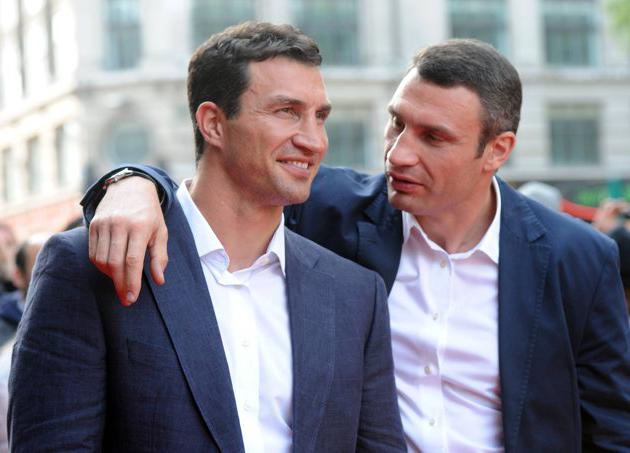 Biografi Klitschko: Broders sätt till titeln