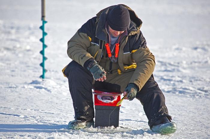 Fiske linje för vinterfiske och andra utrustning